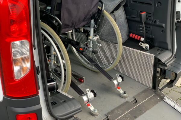 Rollstuhtransport Düsseldorf - Rückhaltesystem